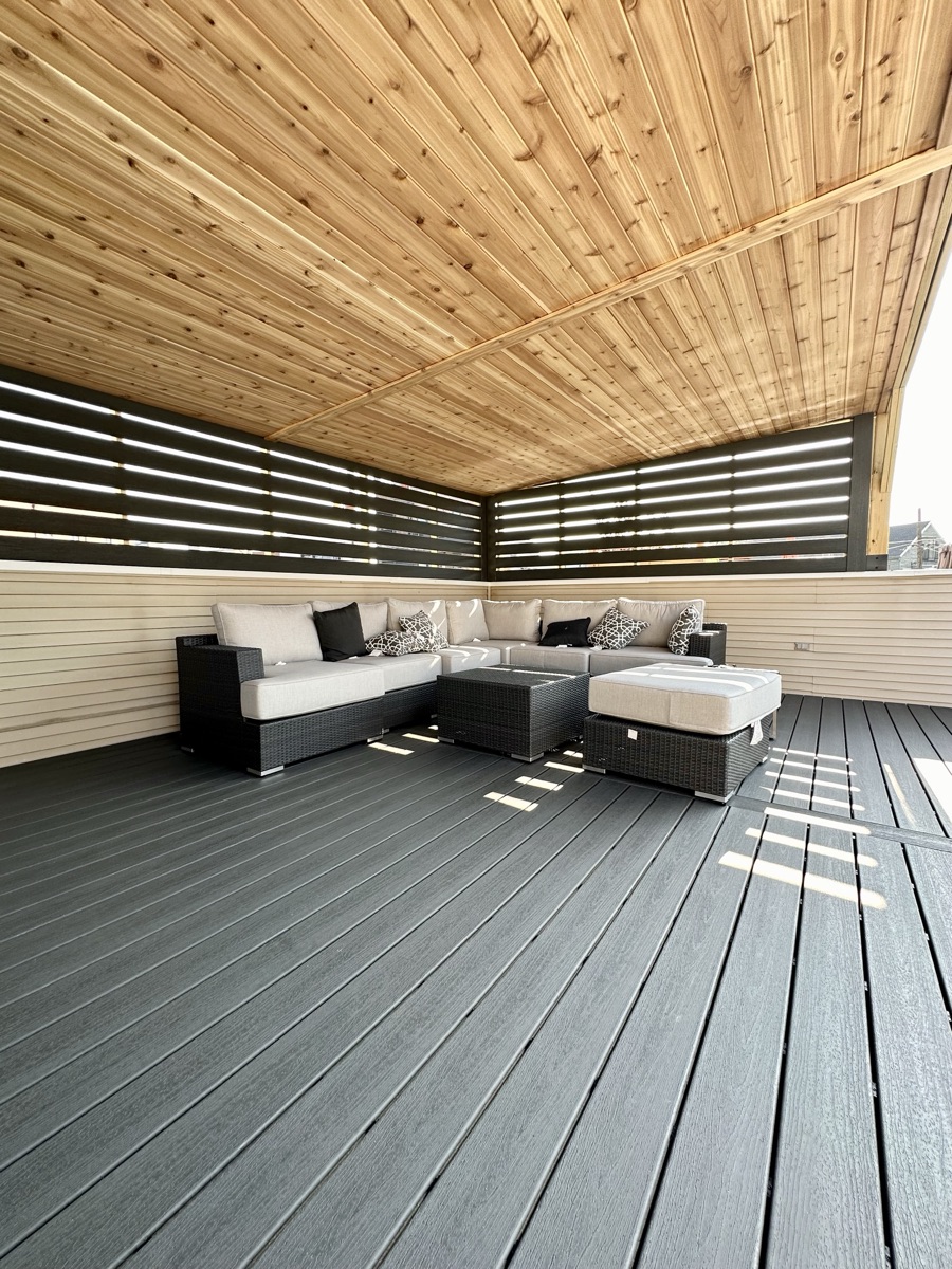 Modern Deck with Pergola & Privacy Slats — 4 of 4