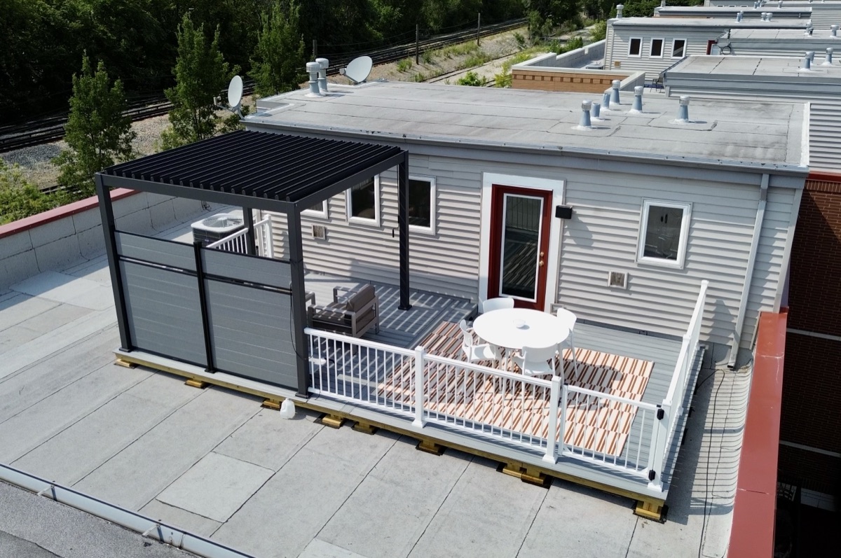 Compact Deck with Aluminum Louvered Pergola — 1 of 6